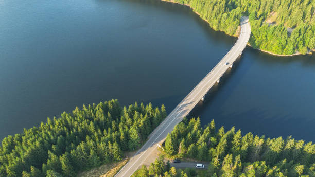 istock Bridge that connects two islands on the lake. 1642523013