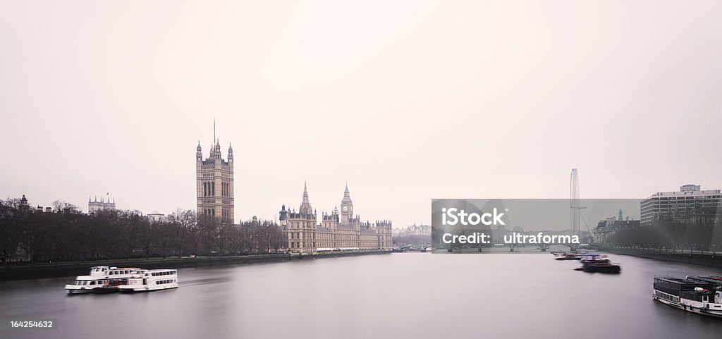 El palacio de Westminster y el Ojo de Londres - Foto de stock de Abadía de Westminster libre de derechos