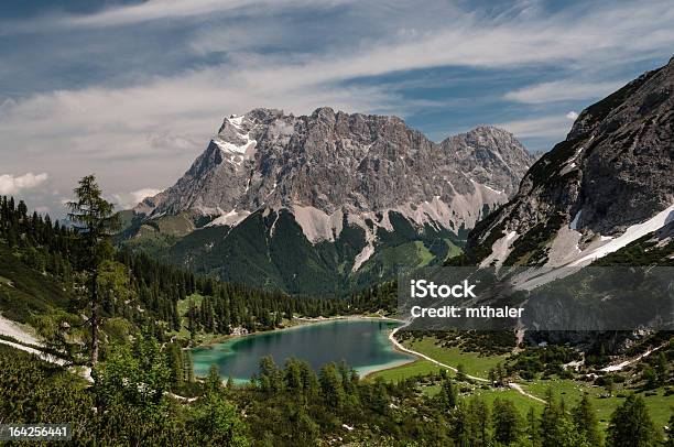 Foto de Lago Seebensee E Zugspitze e mais fotos de stock de Alemanha - Alemanha, Alpes europeus, Baviera