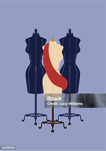 Три Одежды Mannequins С Красной Лентой На Синем Поле — стоковая векторная графика и другие изображения на тему Манекен