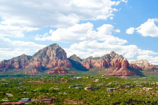 istock Sedona Arizona 1643250544