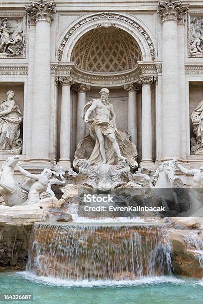 Fontana Di Trevi - zdjęcia stockowe i więcej obrazów Architektura - Architektura, Barok, Budynek z zewnątrz