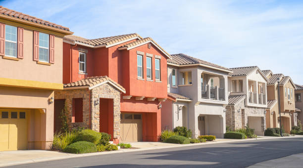 istock Row of colorful Townhomes 1643500125