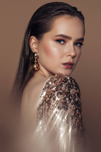 istock Beautiful woman 1643730078
