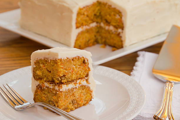 Corte de pastel de zanahoria - foto de stock