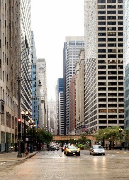istock Traffic in Downtown Chicago. 1643814696