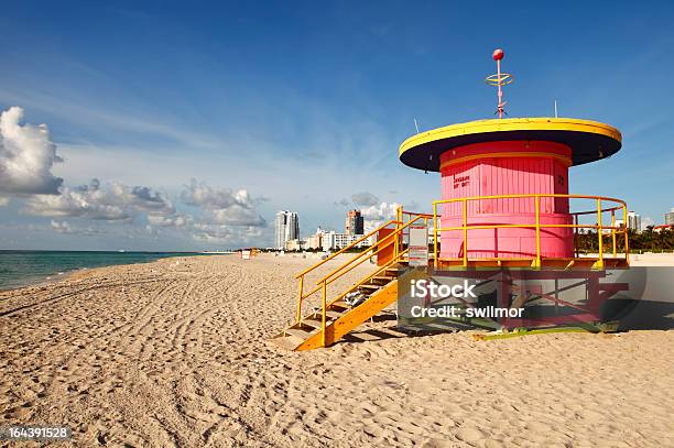 マイアミビーチのライフガードハット - レトロ調のストックフォトや画像を多数ご用意 - レトロ調, マイアミ, フロリダ州