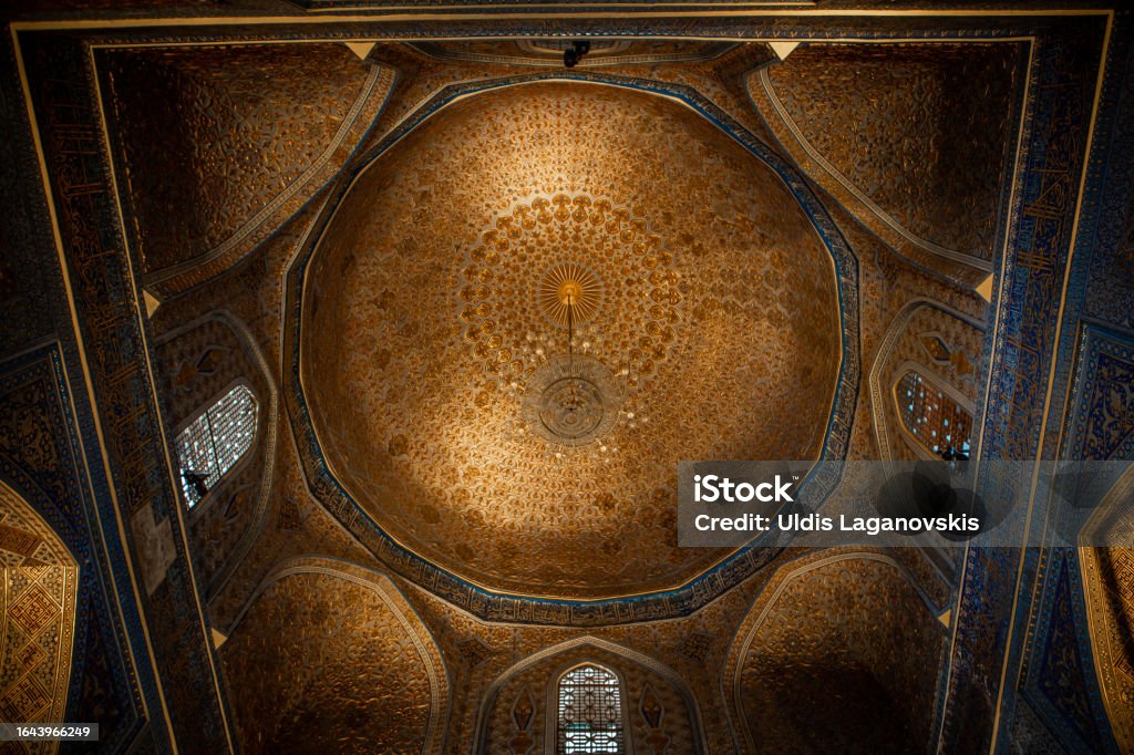 Samarkand, Uzbekistan - august 13, 2023: Inside view of the Gur-e-Amir (Guri Amir). Interior of mausoleum of the Turco-Mongol conqueror Timur (Tamerlane). Ancient Stock Photo