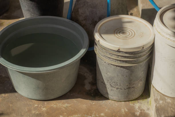 istock A total of two buckets of laundry 1644022474