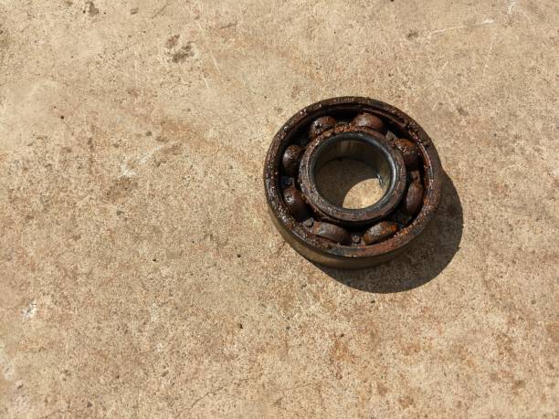 ベアリングポンプ、回転部の腐食と損傷。 - ball bearing vehicle part metal part of ストックフォトと画像