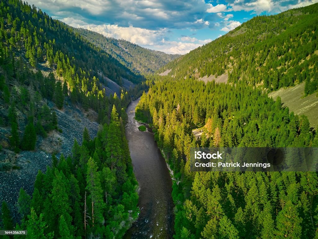 モンタナ州ロロ国有林のロッククリークの空撮 アメリカ合衆国のストックフォトや画像を多数ご用意 アメリカ合衆国, カラー画像, キャンプ