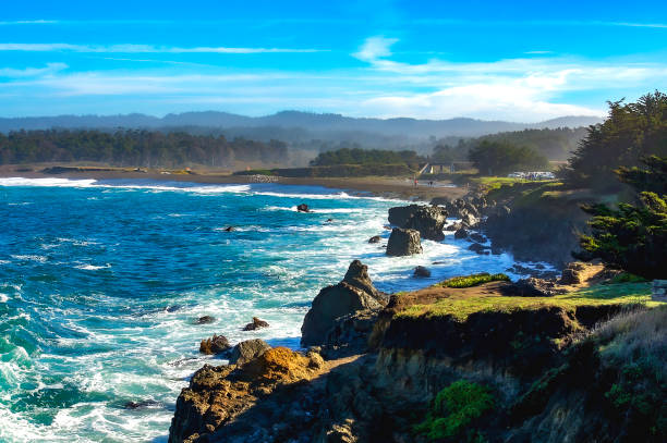 istock gorgeous California coastline 1644433719