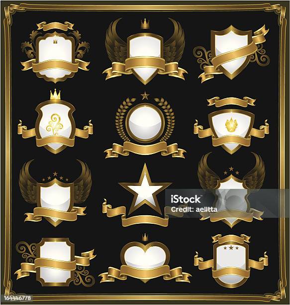 Embleme In Gold Stock Vektor Art und mehr Bilder von Plakette - Plakette, Gold - Edelmetall, Goldfarbig