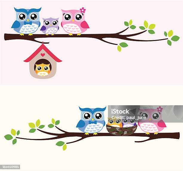 Счастливый Owls Семья Сидит На Дерево Ветвь — стоковая векторная графика и другие изображения на тему Птица - Птица, Семья, Весна