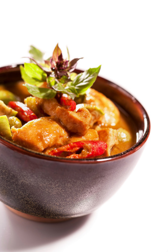 Authentic Thai chicken curry in a bowl (Gaeng Keow Wan).