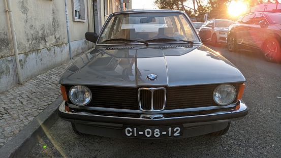 An old BMW 315 e21 car in very good condition photo
