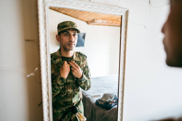 istock Soldier getting ready ready to leave at home 1644853464
