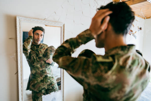 istock Soldier getting ready ready to leave at home 1644853676