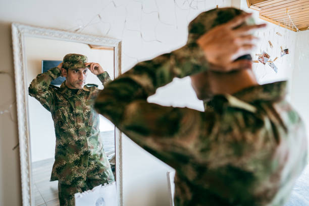 istock Soldier getting ready ready to leave at home 1644853796
