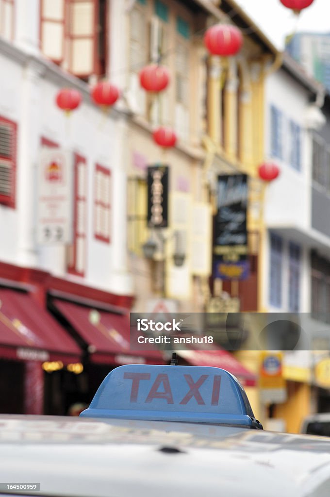 Táxi com chinatown turva no fundo - Royalty-free Analisar Foto de stock