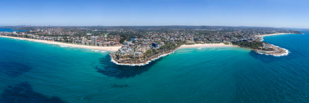 マンリー トゥ フレッシュウォーター ビーチ - manly beach summer beach pacific ocean ストックフォトと画像