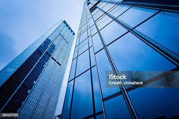 モダンなガラスの建築 - まぶしいのストックフォトや画像を多数ご用意 - まぶしい, オフィスビル, ガラス