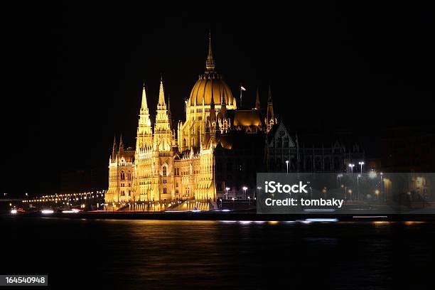 Foto de O Parlamento Húngaro e mais fotos de stock de Arquitetura - Arquitetura, Budapeste, Capitais internacionais