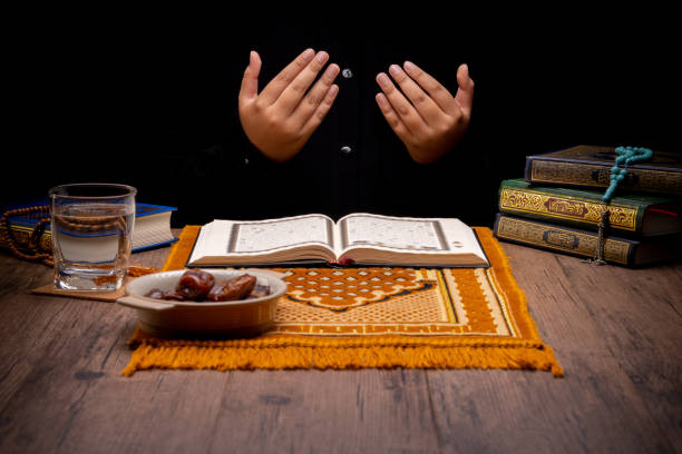 istock wait for the time of Iftar 1645418779