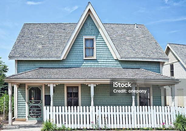 Vintagehause Stockfoto und mehr Bilder von Wohnhaus - Wohnhaus, Alt, Außenaufnahme von Gebäuden