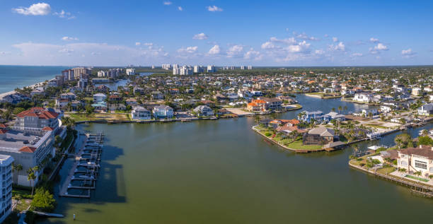 istock Naples coastal neighborhood, waterfront homes - panorama 1645529384