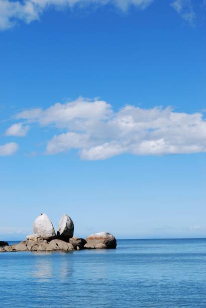 Split Apple Rock in The Abel Tasman National Park, New Zealand /Aotearoa.