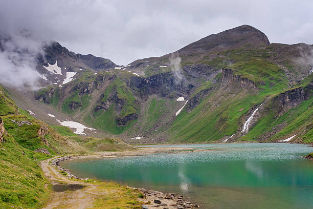 istock Alpine landscape with beautiful lake 164602889