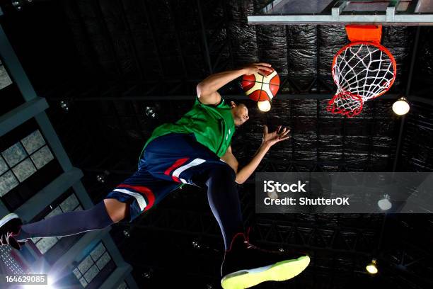 Basketbal プレーヤー - スポーツのストックフォトや画像を多数ご用意 - スポーツ, プレーする, 写真