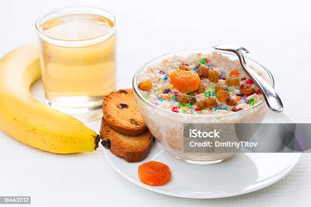 ヘルシーな朝食で明るい色の背景 - アプリコットのストックフォトや画像を多数ご用意 - アプリコット, オートミール, ガラス