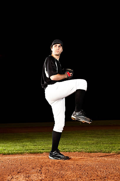 lançador () no plano de acção de beisebol de - baseball diamond flash imagens e fotografias de stock