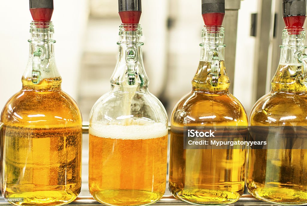 Sidra em garrafa - Foto de stock de Cidra - Bebida alcoólica royalty-free