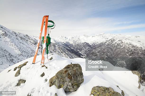 のバックカントリースキーが可能 - イタリアのストックフォトや画像を多数ご用意 - イタリア, カラー画像, スキー板
