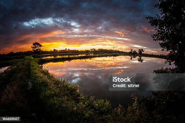 Piękny Zachód Słońca Krajobraz - zdjęcia stockowe i więcej obrazów Bez ludzi - Bez ludzi, Fotografika, High Dynamic Range Imaging