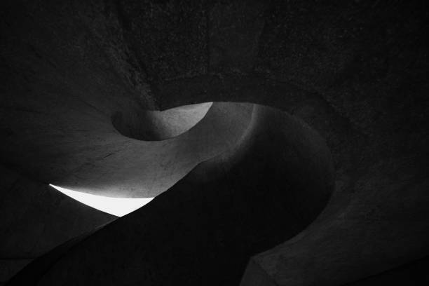istock The Light Efficiency of Concrete Buildings 1646505070