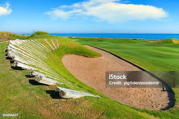 Bunker Del Campo Da Golf - Fotografie stock e altre immagini di Ambientazione esterna - Ambientazione esterna, Ambientazione tranquilla, Blu