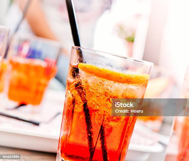 Photo libre de droit de Italien Célèbre Cocktail Brumisateur banque d'images et plus d'images libres de droit de Activités sociales après le travail - Activités sociales après le travail, Alcool, Apéritif