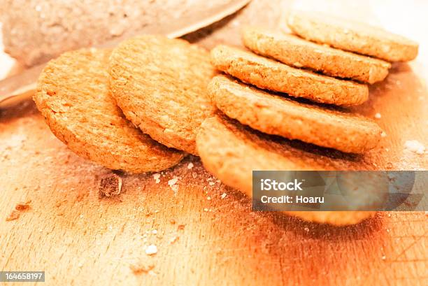 Photo libre de droit de Fleur Biscuits Faits Maison banque d'images et plus d'images libres de droit de Aliment - Aliment, Aliments et boissons, Avoine