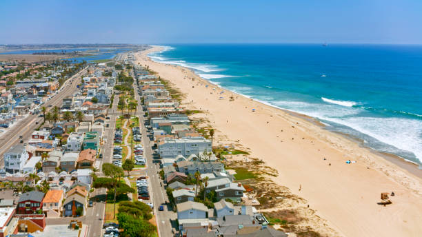 istock View of Newport beach 1646653643