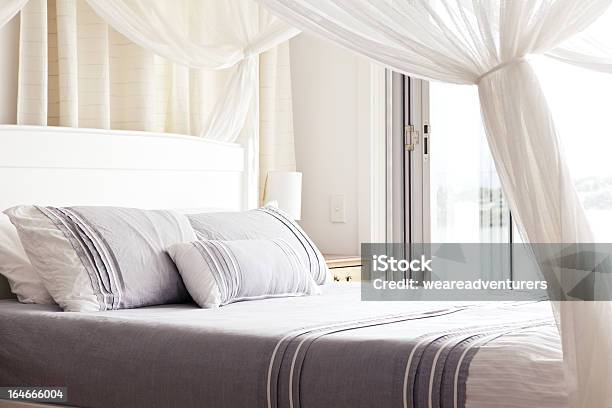 豪華なベッド - フォーポスターベッドのストックフォトや画像を多数ご用意 - フォーポスターベッド, くつろぐ, まったり