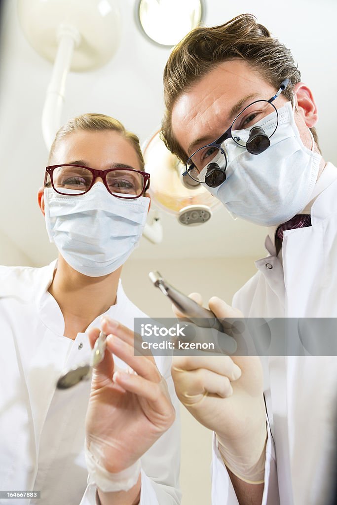 Tratamento no Dentista da perspectiva do paciente - Foto de stock de Consultório Dentário royalty-free