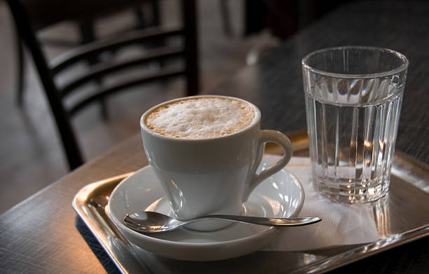 wiener melange - espresso coffee cream coffee shop fotografías e imágenes de stock