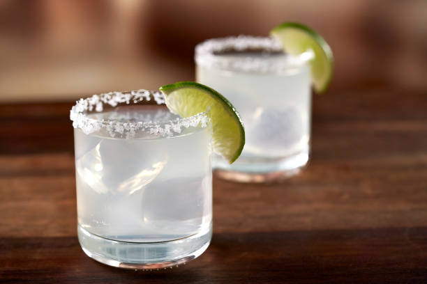 istock Margarita with Lime in Rock Glass 1646897629