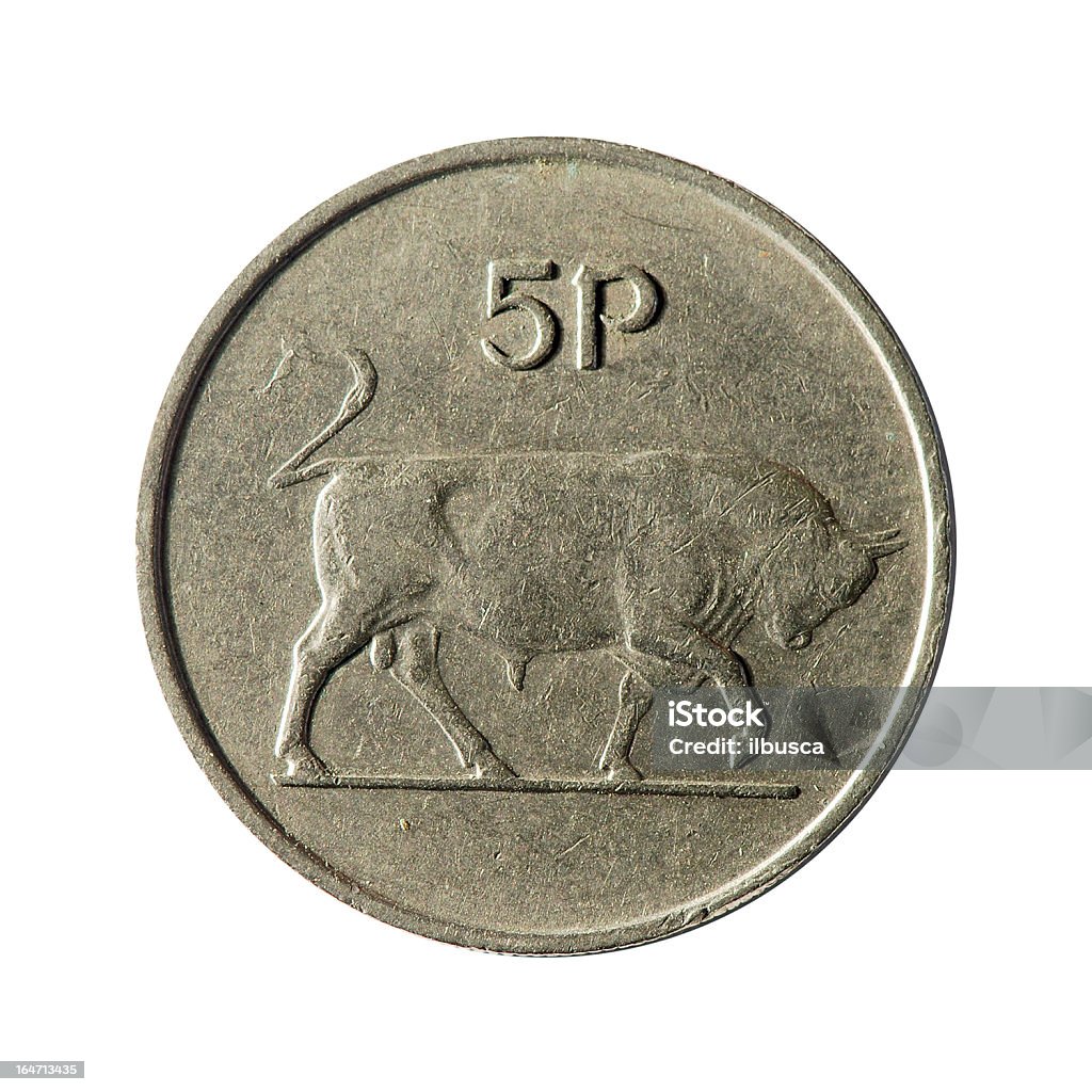 macro de moeda isolado no branco: 5 irlandês Pence - Royalty-free Unidade Monetária Irlandesa Foto de stock