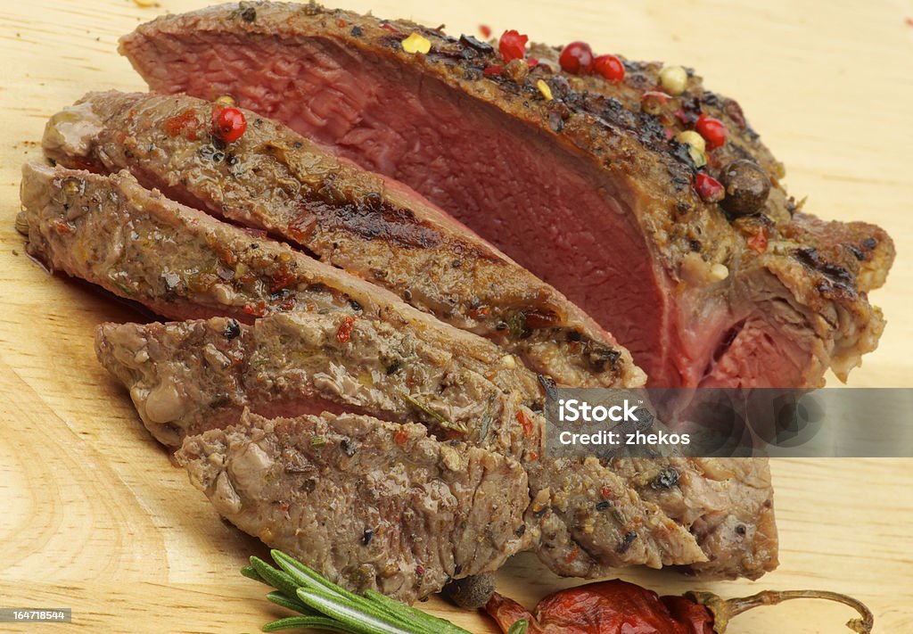 Rodajas de carne de res asada - Foto de stock de Alimento libre de derechos