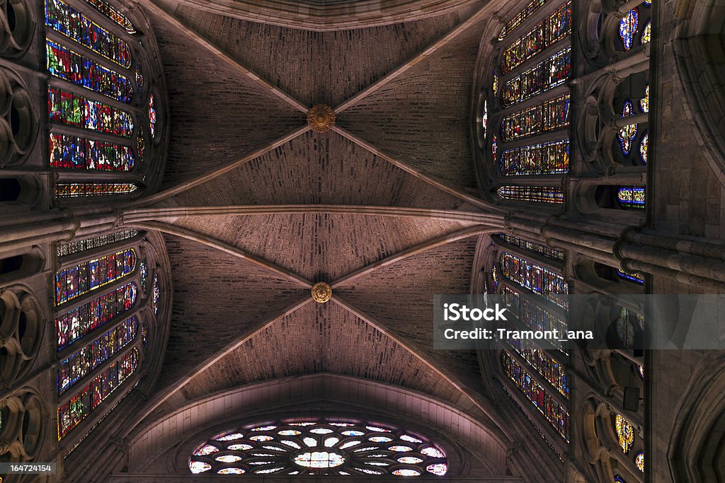 Cattedrale di Leon, interno. - Foto stock royalty-free di Ambientazione interna